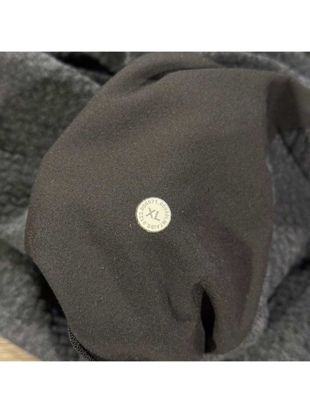Lululemon Men's At Ease Short 7" - Heathered Black - Picture 5 of 8